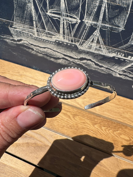 Pink Conch Shell cuff size 7.5 L/XL