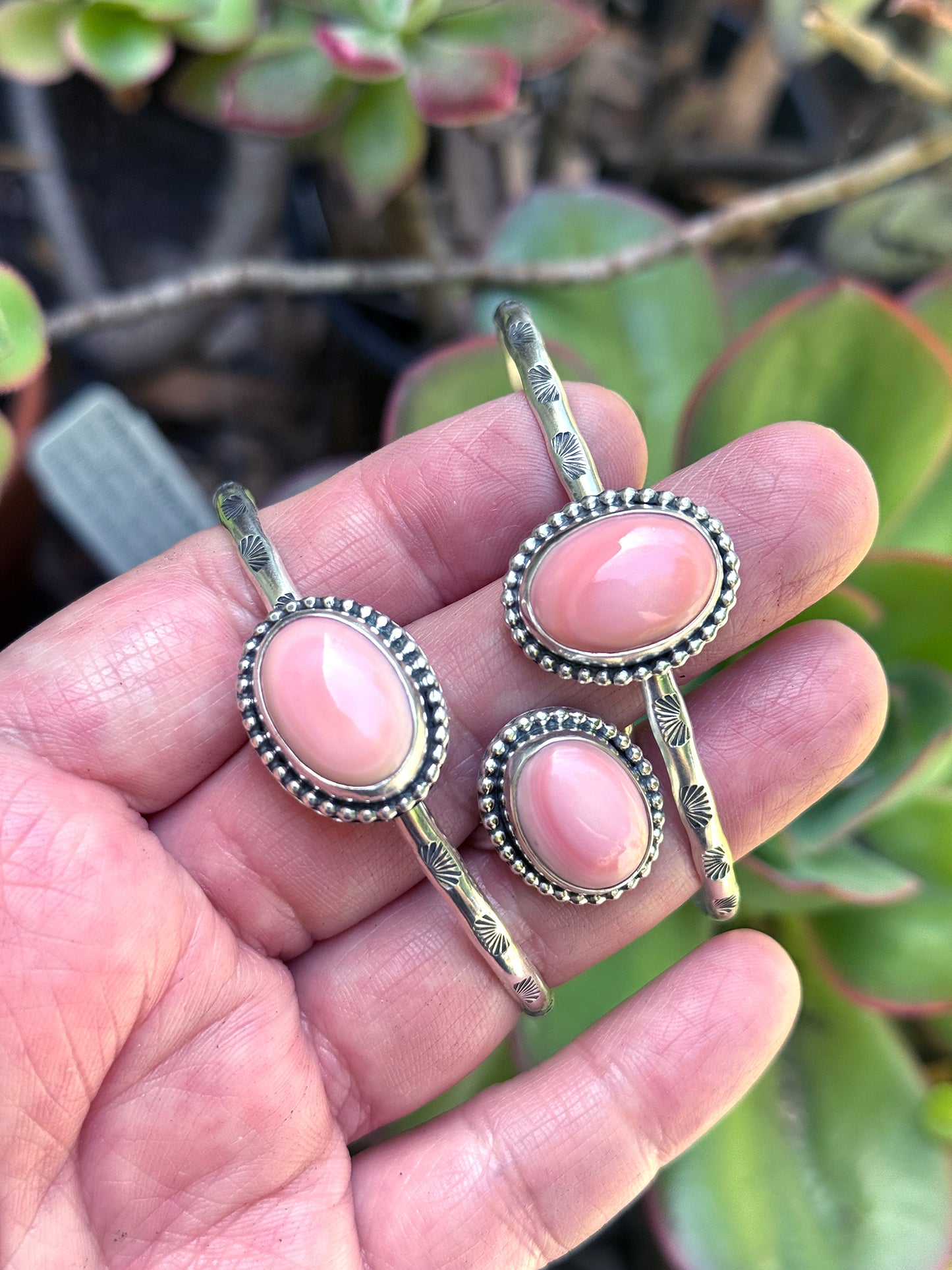 Pink Conch Shell cuff size 7.5 L/XL