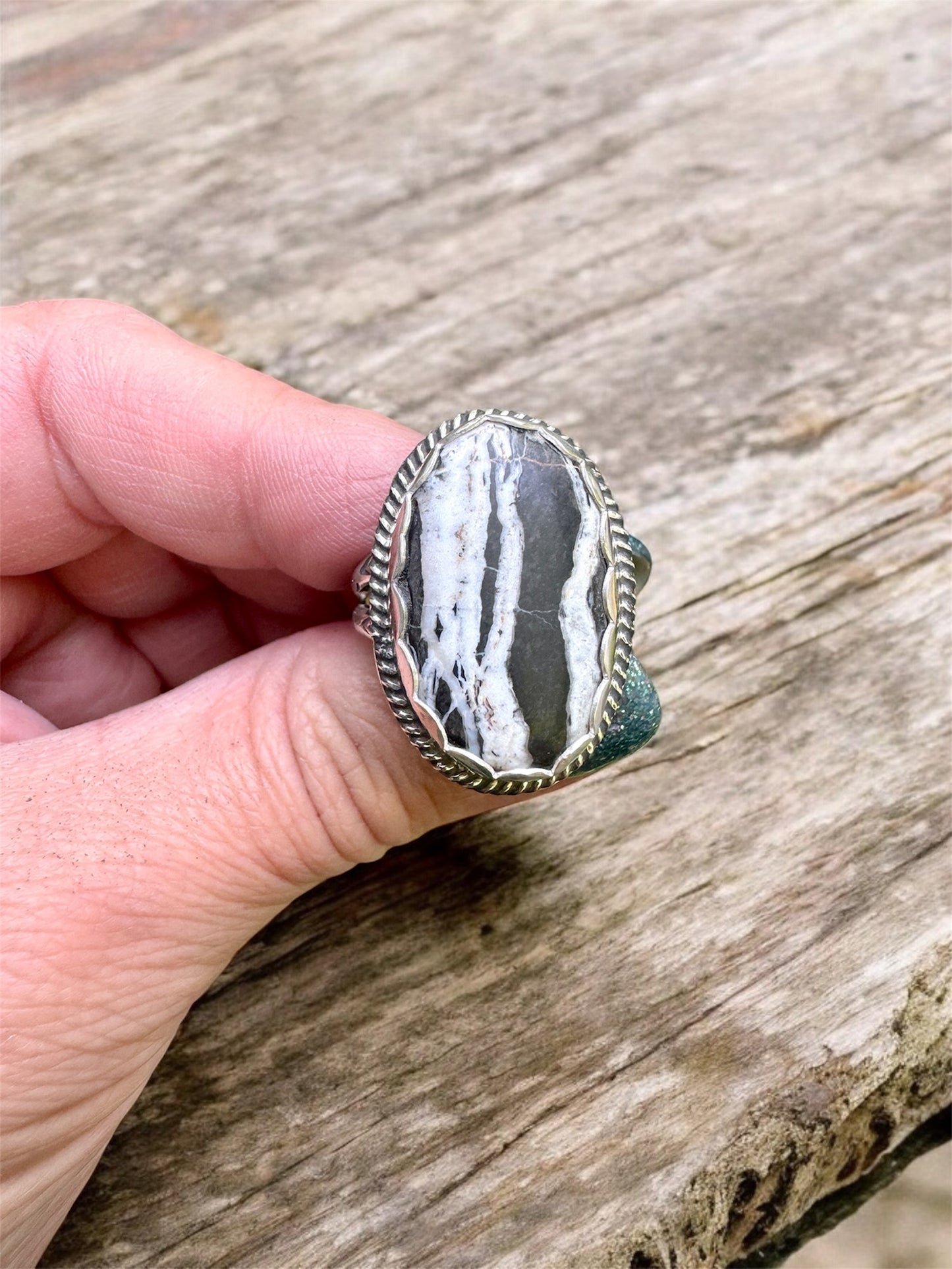 White Buffalo ring size 9.5