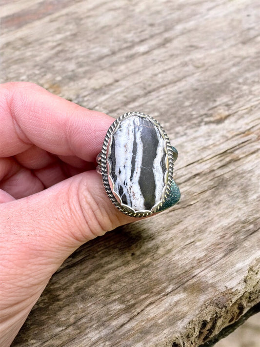 White Buffalo ring size 9.5